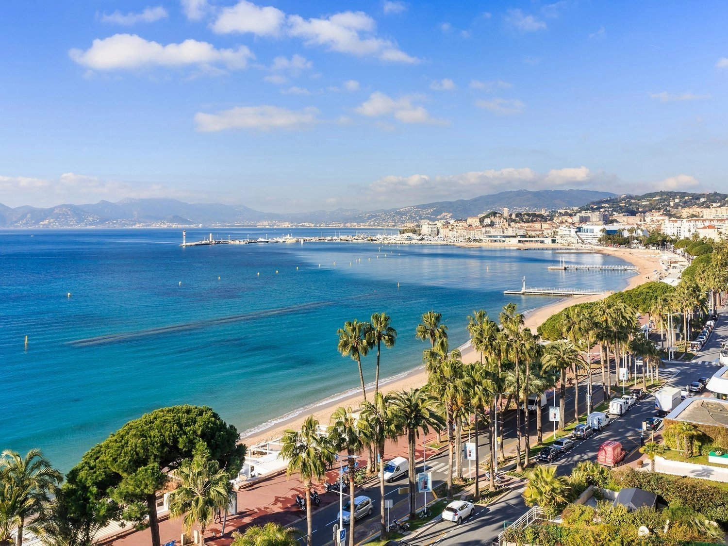 Hôtel particulier entièrement rénové, prestations luxueuses dans la Californie Cannes