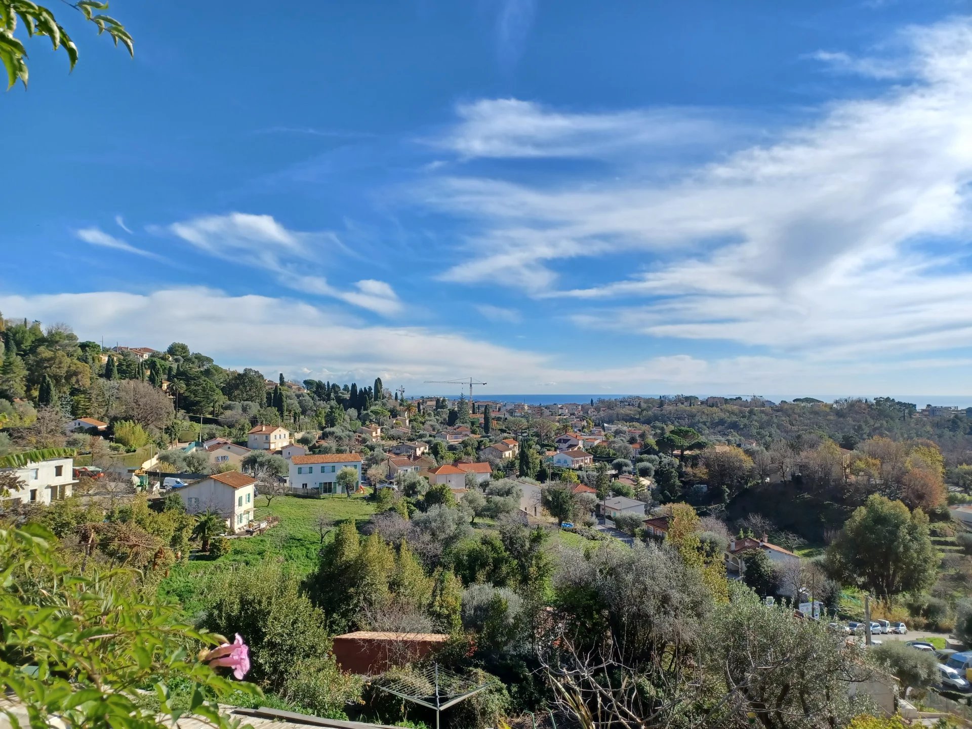 Vue mer et dégagée villa de 4 chambres + studio